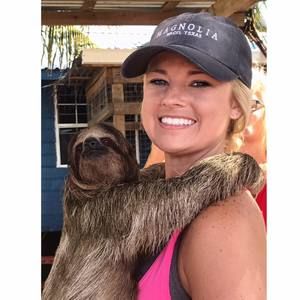 Meet your Posher, Demi